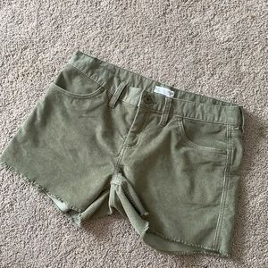 Carve design oahu corduroy olive shorts size 6